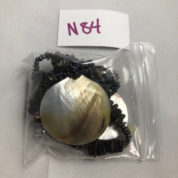 Shell Chip Stone Pendant Necklace - Picture 6 of 7